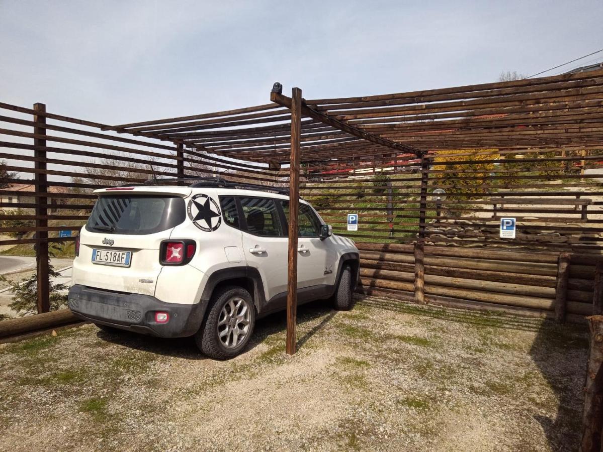 La Tana Dello Scoiattolo - Adults Only Bed & Breakfast Murazzano  Exterior photo