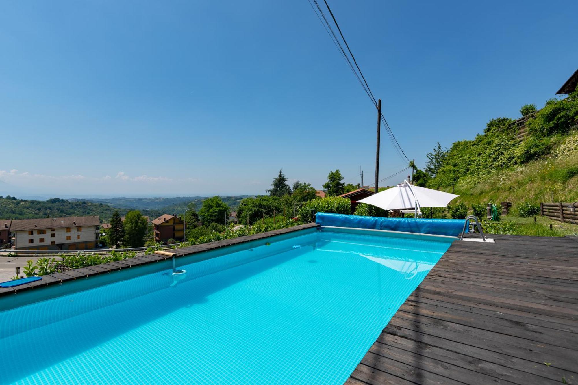 La Tana Dello Scoiattolo - Adults Only Bed & Breakfast Murazzano  Exterior photo