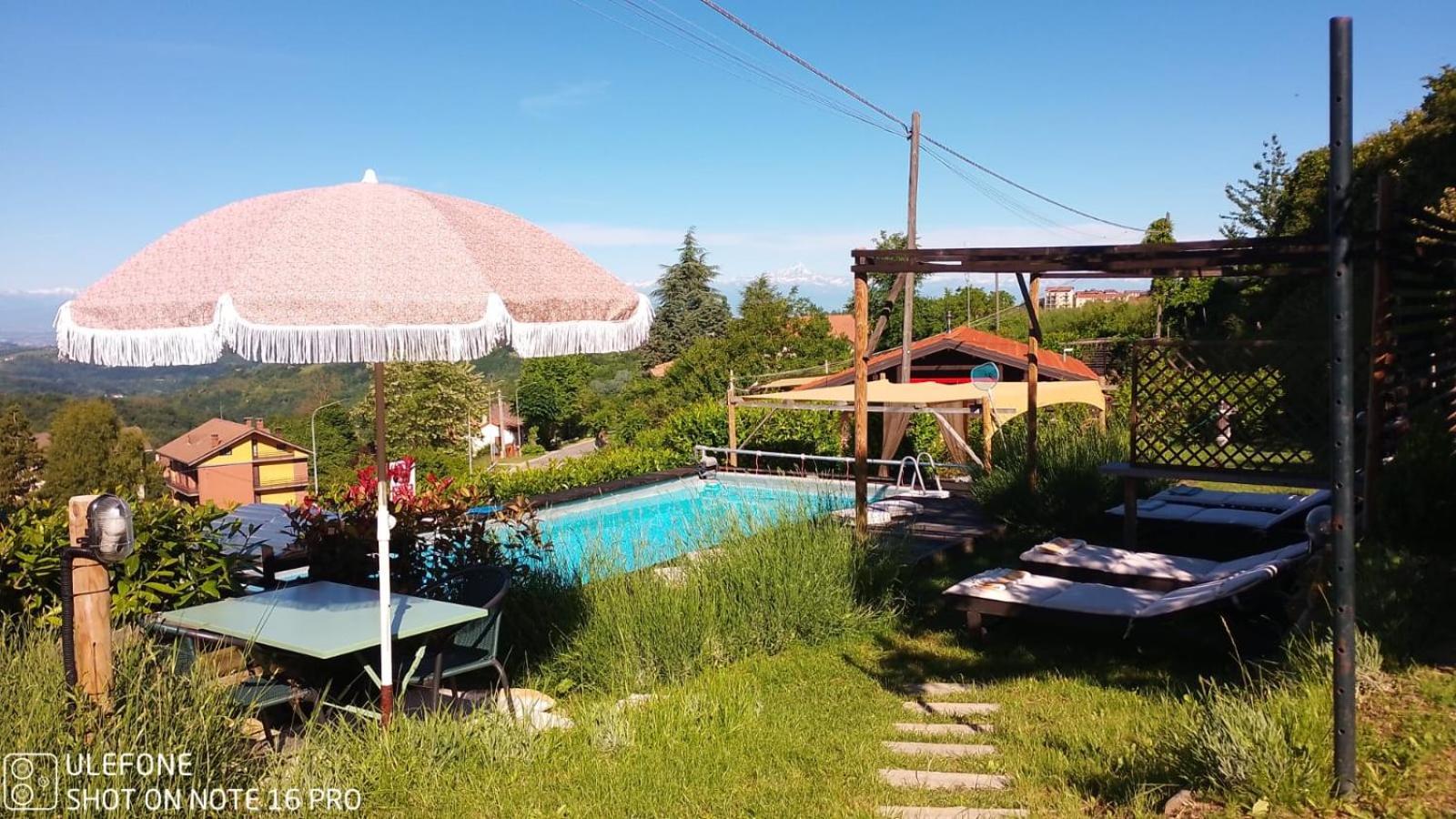 La Tana Dello Scoiattolo - Adults Only Bed & Breakfast Murazzano  Exterior photo